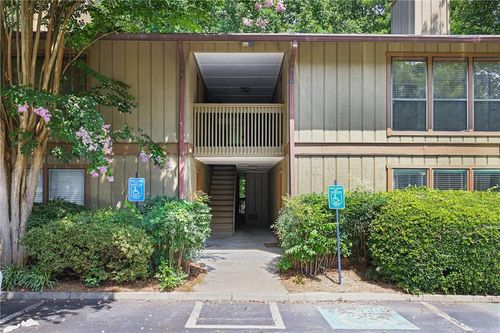 1014 Dunbar Dr, Dunwoody, GA, 30338-6559 | Card Image