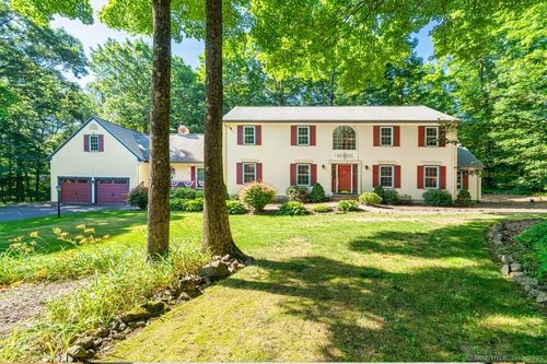 135 Harvest Woods Rd, Rockfall, CT, 06481-2052 | Card Image