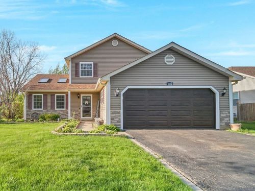 1112 Pheasant Trl, Carol Stream, IL, 60188-4844 | Card Image
