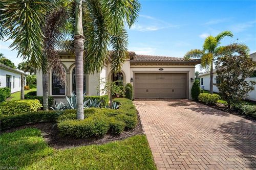 9236 Woodhurst Dr, NAPLES, FL, 34120-5267 | Card Image