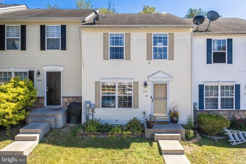 211 Eastside Ln, WINCHESTER, VA, 22602-6278 | Card Image