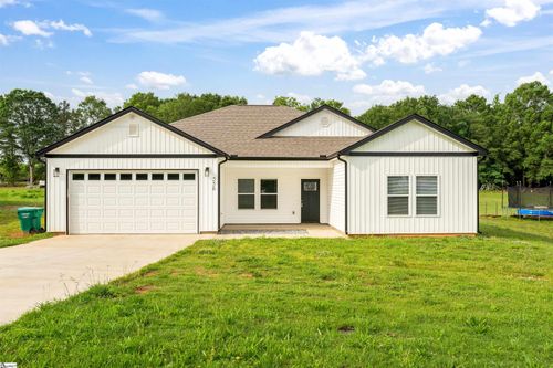 556 Sand Clay Rd, Chesnee, SC, 29323-3361 | Card Image
