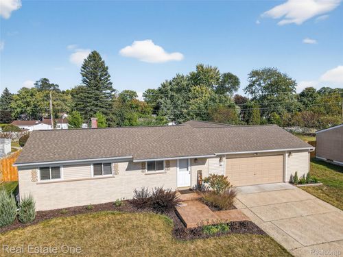 1411 Athlone St, Oxford, MI, 48371-6003 | Card Image