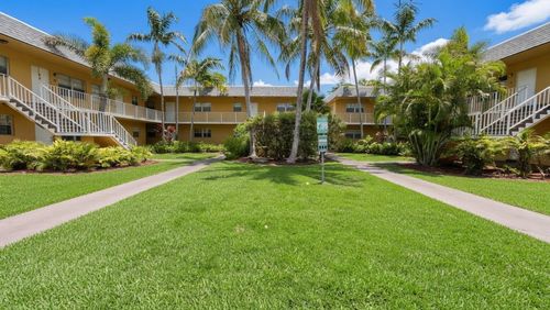 209-200 Croton Ave, Lantana, FL, 33462-2935 | Card Image
