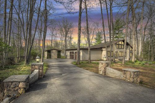 10 Lincoln Dr, EAST BERLIN, PA, 17316-9386 | Card Image