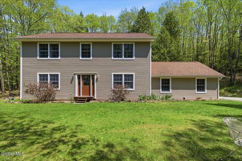674 Momrow Road, Sand Lake, NY, 12153 | Card Image