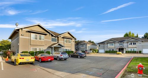 apt-209-1305 Boon St, Sumas, WA, 98295-9645 | Card Image
