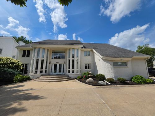 6122 Trailwood Lane, West Bloomfield, MI, 48322 | Card Image