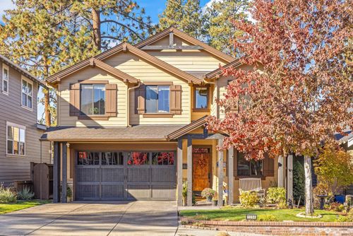 1094 E Horse Back Trl, Sisters, OR, 97759-1007 | Card Image