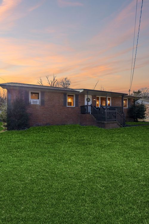 449 Janette Ave, Goodlettsville, TN, 37072-2712 | Card Image