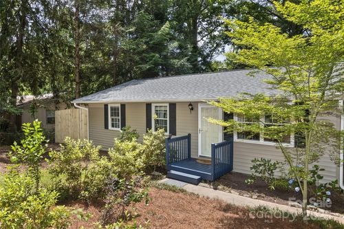 24 Evelake Dr, Asheville, NC, 28806-2005 | Card Image