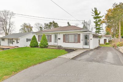 73 N Park Gdns, House other with 2 bedrooms, 1 bathrooms and 5 parking in Belleville ON | Image 2