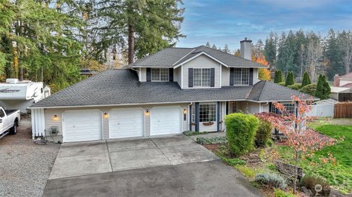 32610 224th Place Se, Black Diamond, WA, 98010 | Card Image