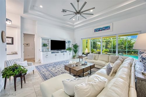 16 Willoughby Dr, Naples, FL, 34110-1336 | Card Image