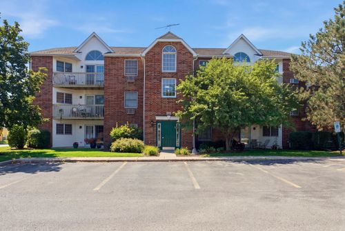 2c-511 Leah Ln, Woodstock, IL, 60098-7197 | Card Image