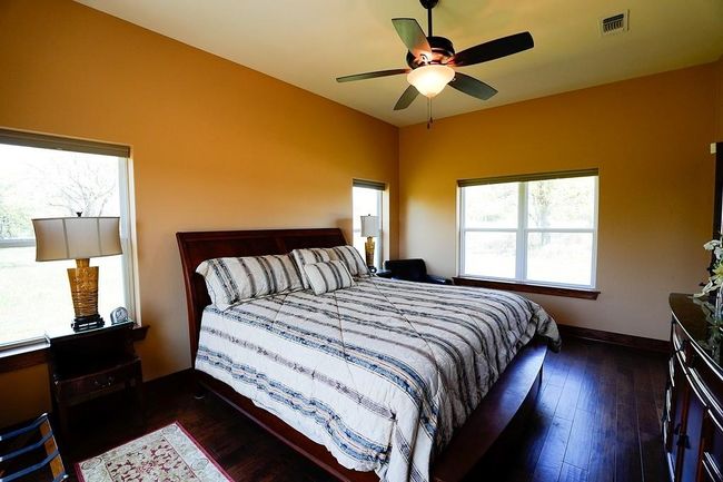 5411 N State Highway 95, Home with 3 bedrooms, 4 bathrooms and 2 parking in Flatonia TX | Image 21