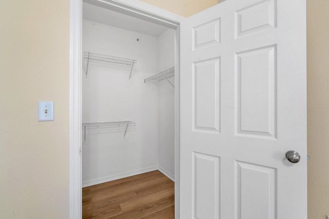 APT-208 - 6492 Emerald Dunes Dr, Condo with 3 bedrooms, 2 bathrooms and null parking in West Palm Beach FL | Image 12
