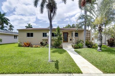 938 Polk St, House other with 2 bedrooms, 2 bathrooms and null parking in Hollywood FL | Image 2