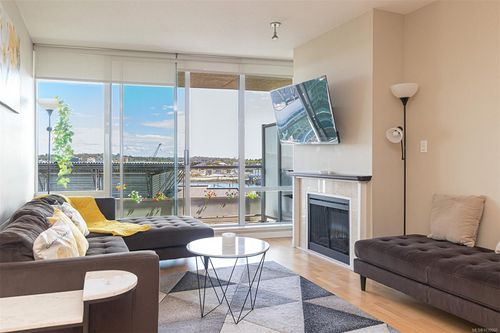 816-160 Wilson St, Victoria, BC, V9A7P9 | Card Image