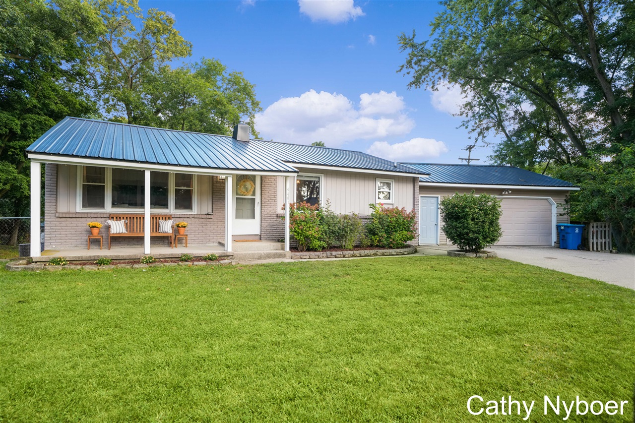 Edgemont Dr, Wyoming, MI 49519