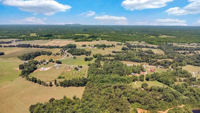 13593 Old Kentucky Rd, Home with 1 bedrooms, 1 bathrooms and 2 parking in Sparta TN | Image 25
