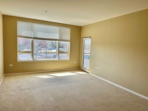 unit-204-801 Village Center Dr, Burr Ridge, IL, 60527-4551 | Card Image