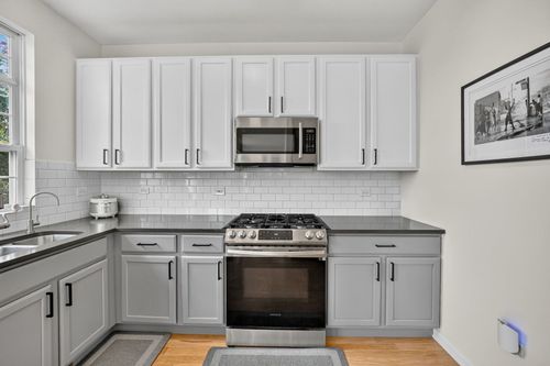 534 Pinebrook Dr, Bolingbrook, IL, 60490-3121 | Card Image