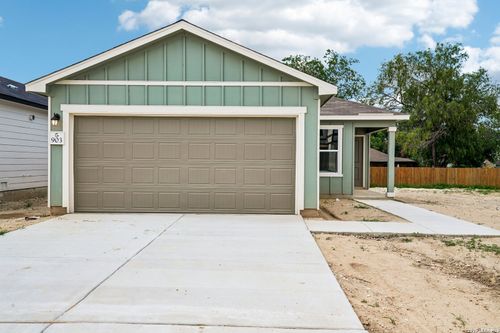 903 Bull Boat Ln, San Antonio, TX, 78221-1484 | Card Image