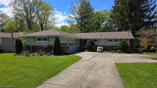 1034 N Pasadena Avenue, Elyria, OH, 44035 | Card Image