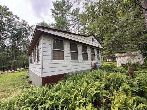 23 Kern Rd, Barryville, NY, 12719-5210 | Card Image