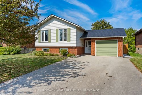 589 Stanley St, Port Colborne, ON, L3K3B2 | Card Image