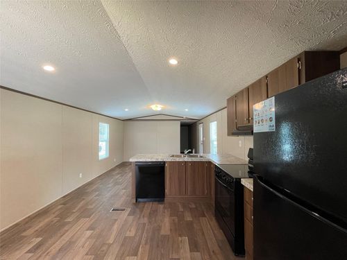 20448-20470 Vick Dr, New Caney, TX, 77357-4304 | Card Image
