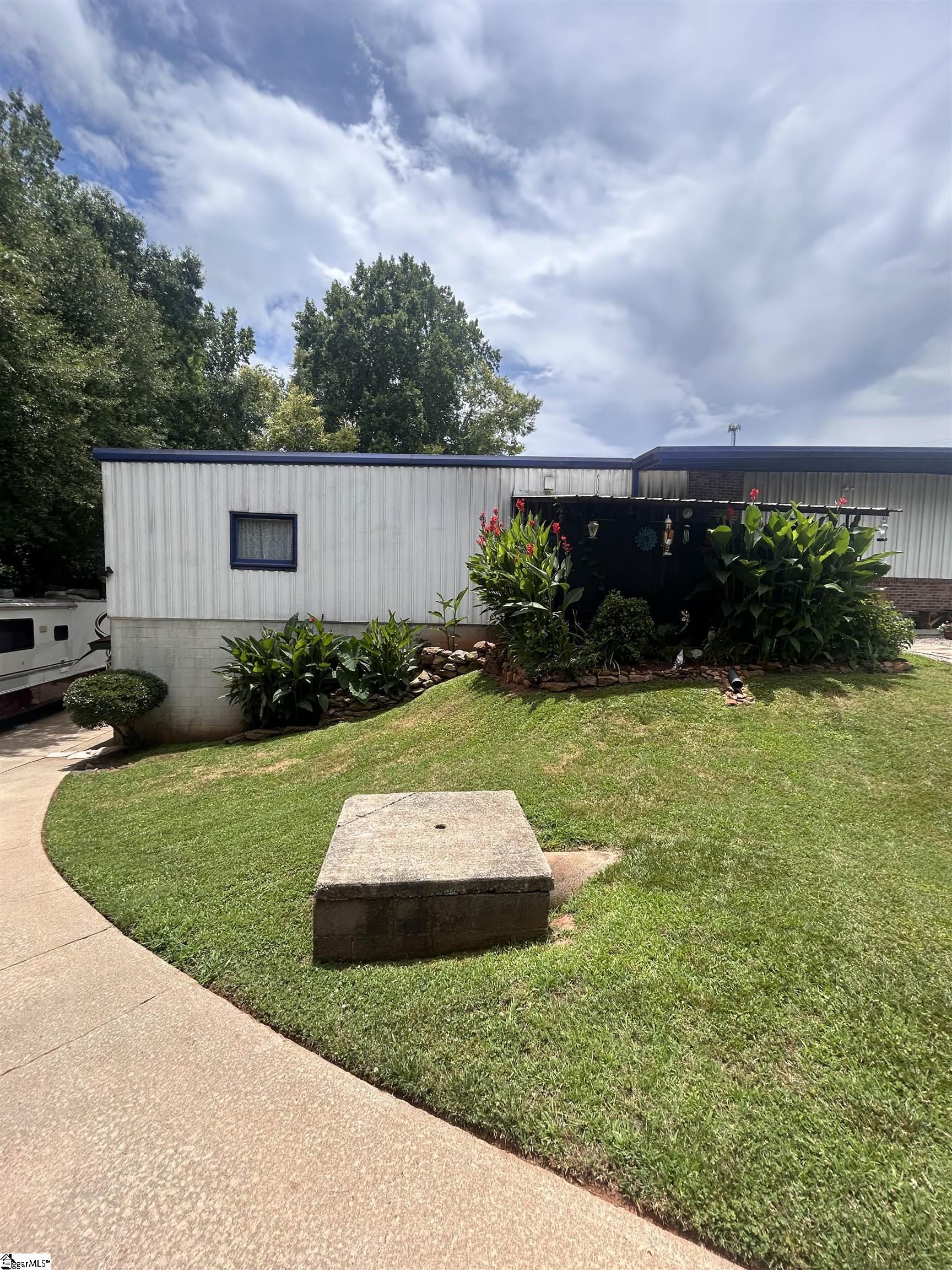 Commercial Sale in Pickens 2