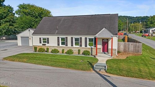 700 Willow St, Elizabethton, TN, 37643-2248 | Card Image