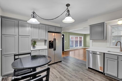 4706 Lacarem Dr, Jeffersontown, KY, 40299-1050 | Card Image