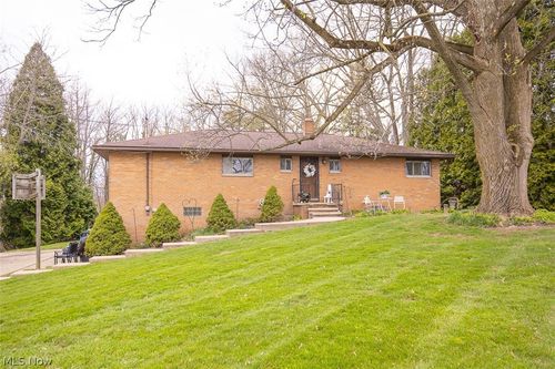 2986 Wilbanks Dr, Norton, OH, 44203-6346 | Card Image