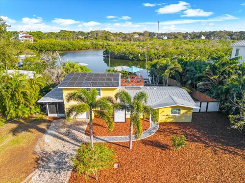 628 N Mayo St, Crystal Beach, FL, 34681 | Card Image