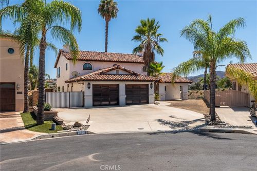 21998 Strawberry Ln, Canyon Lake, CA, 92587-7614 | Card Image