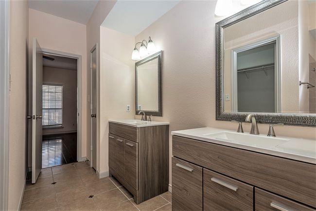 Ensuite Primary Bath | Image 17