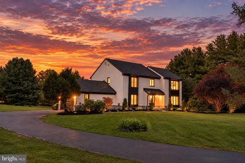1 Glen Meadow Dr, GLEN MILLS, PA, 19342-1825 | Card Image