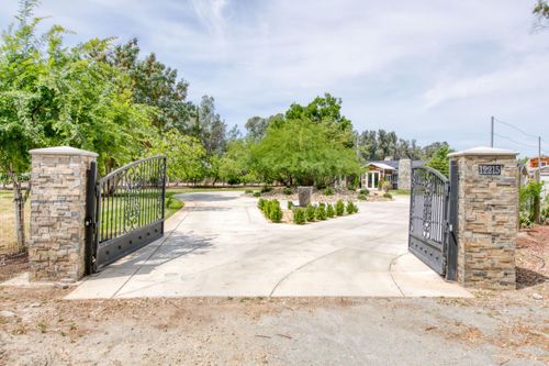 12215 Old Friant Rd, Fresno, CA, 93730 | Card Image
