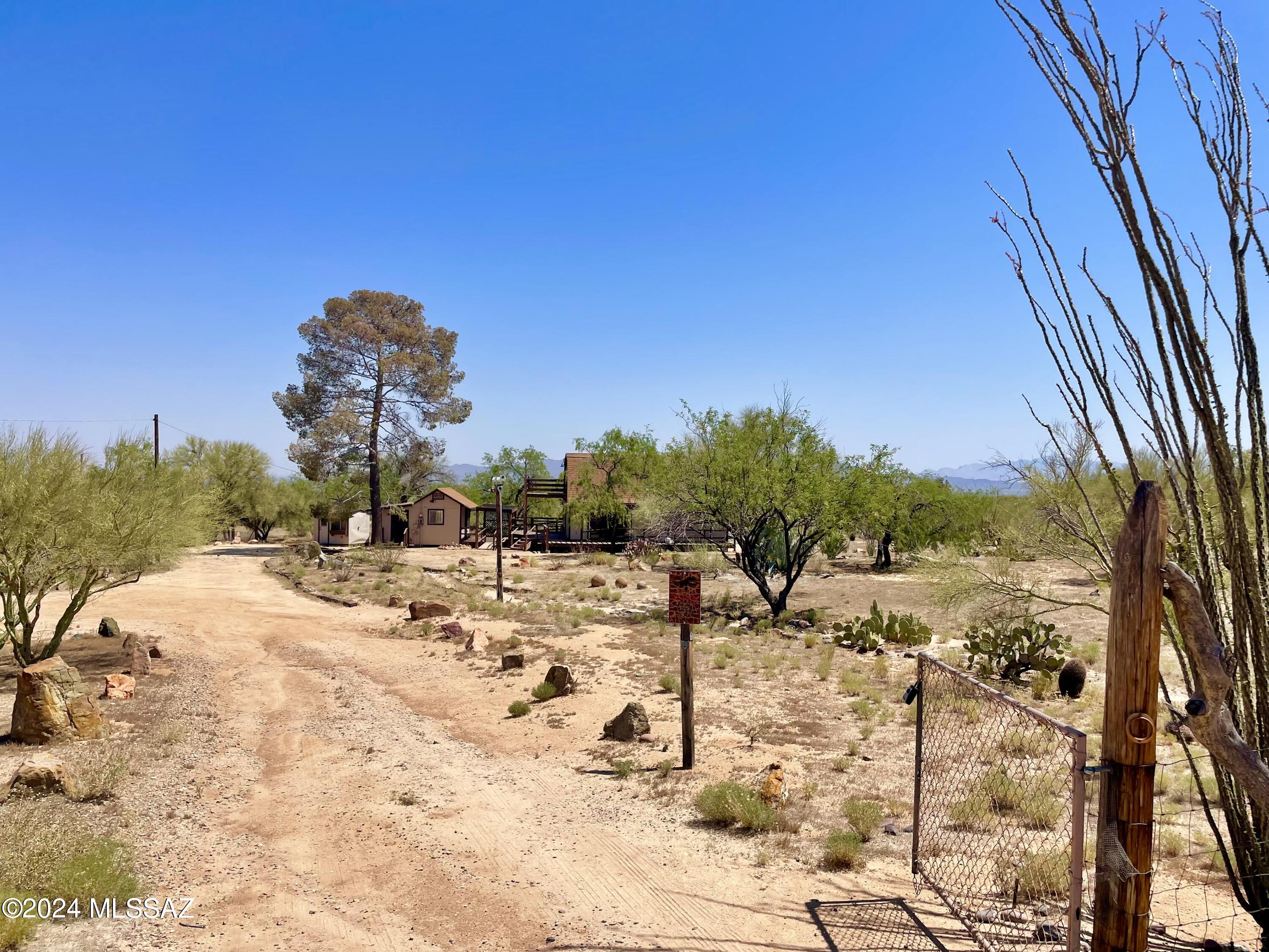 High Ridge Dr, Tucson, AZ 85736