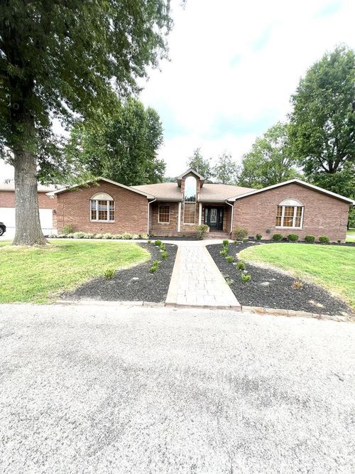 94 Scott Addition Dr, Pikeville, KY, 41501-3320 | Card Image