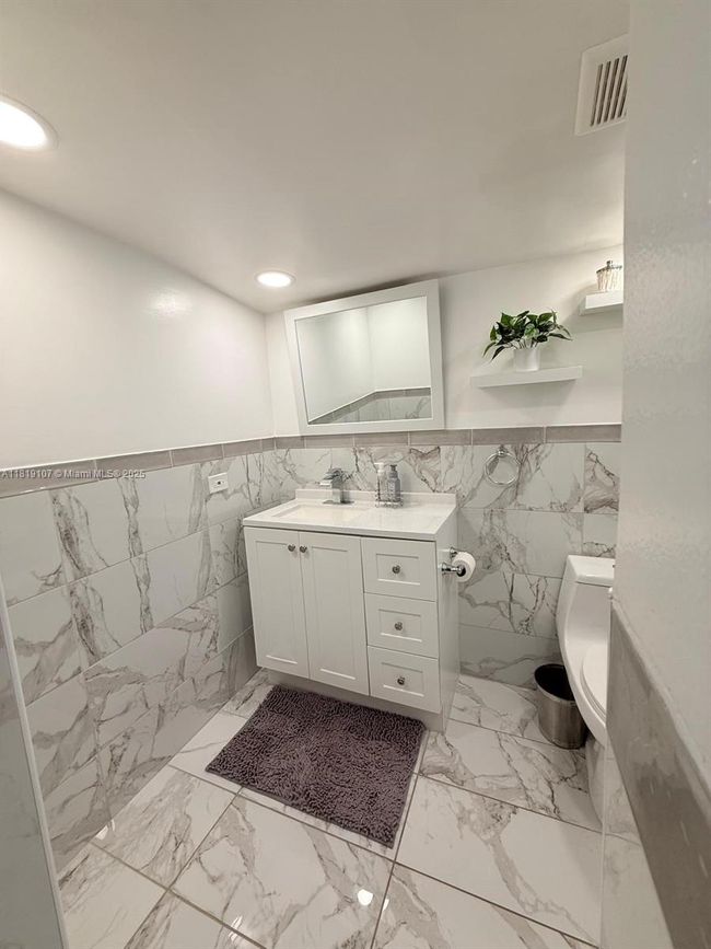 REAR - 7643 Miramar Pkwy, House other with 1 bedrooms, 1 bathrooms and null parking in Miramar FL | Image 7