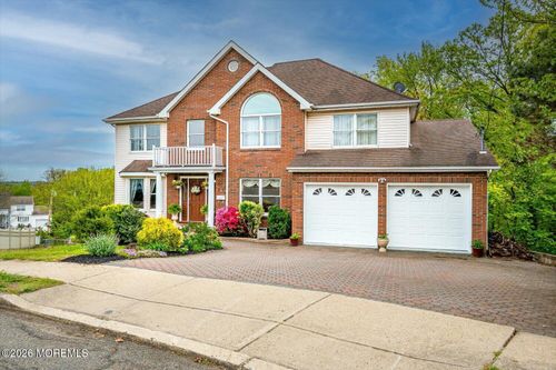 15 Alexander Ct, South River, NJ, 08882-1413 | Card Image