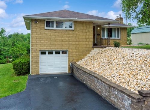 946 Peairs Rd, Elizabeth, PA, 15037-2730 | Card Image