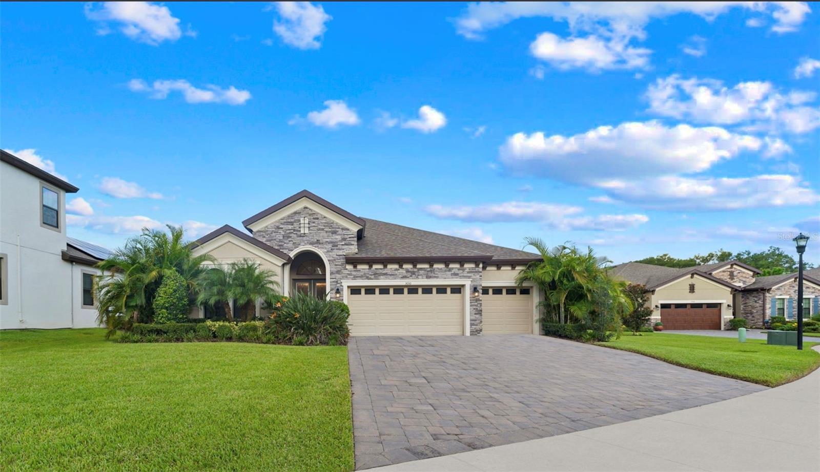 Albion Walk Pl, Valrico, FL 33596