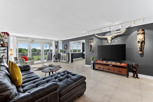 apt-503-802 Cypress Grove Ln, Pompano Beach, FL, 33069-5049 | Card Image