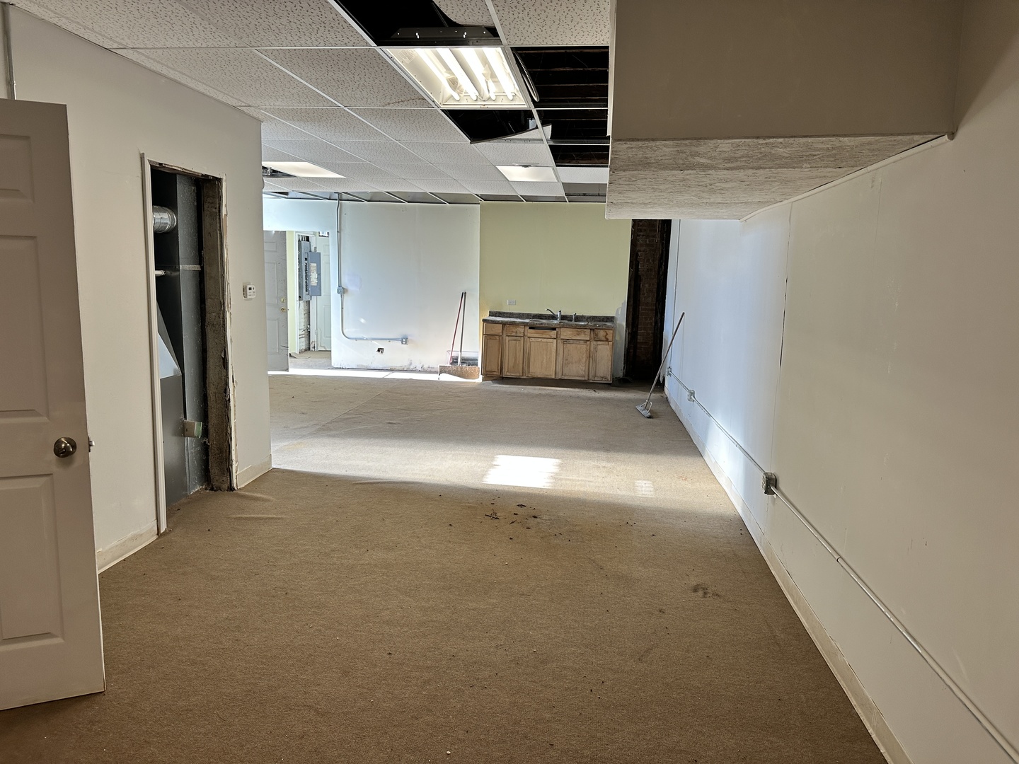 Commercial Sale in Chicago 4