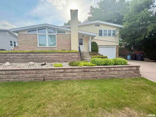 1005 Edison Ct, Pekin, IL, 61554-2939 | Card Image